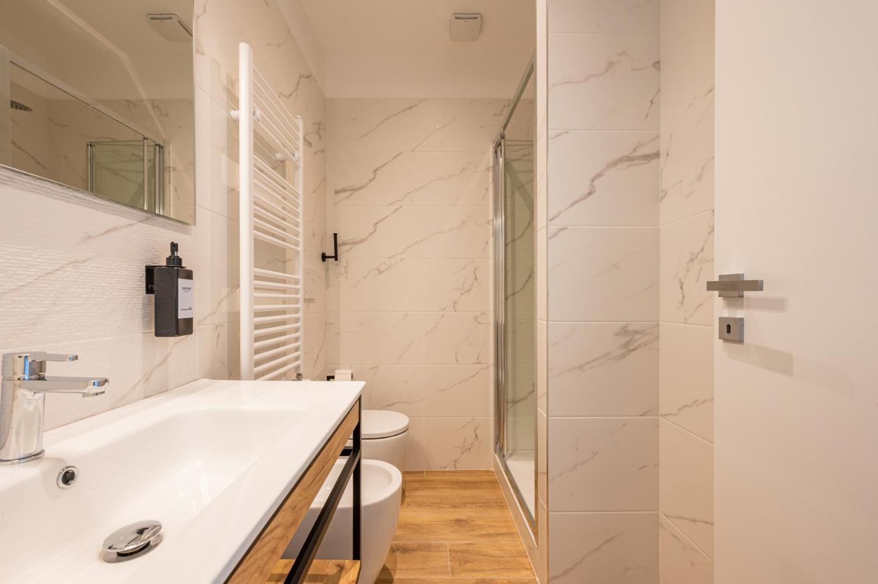 Binario Verticale Apartment Milan