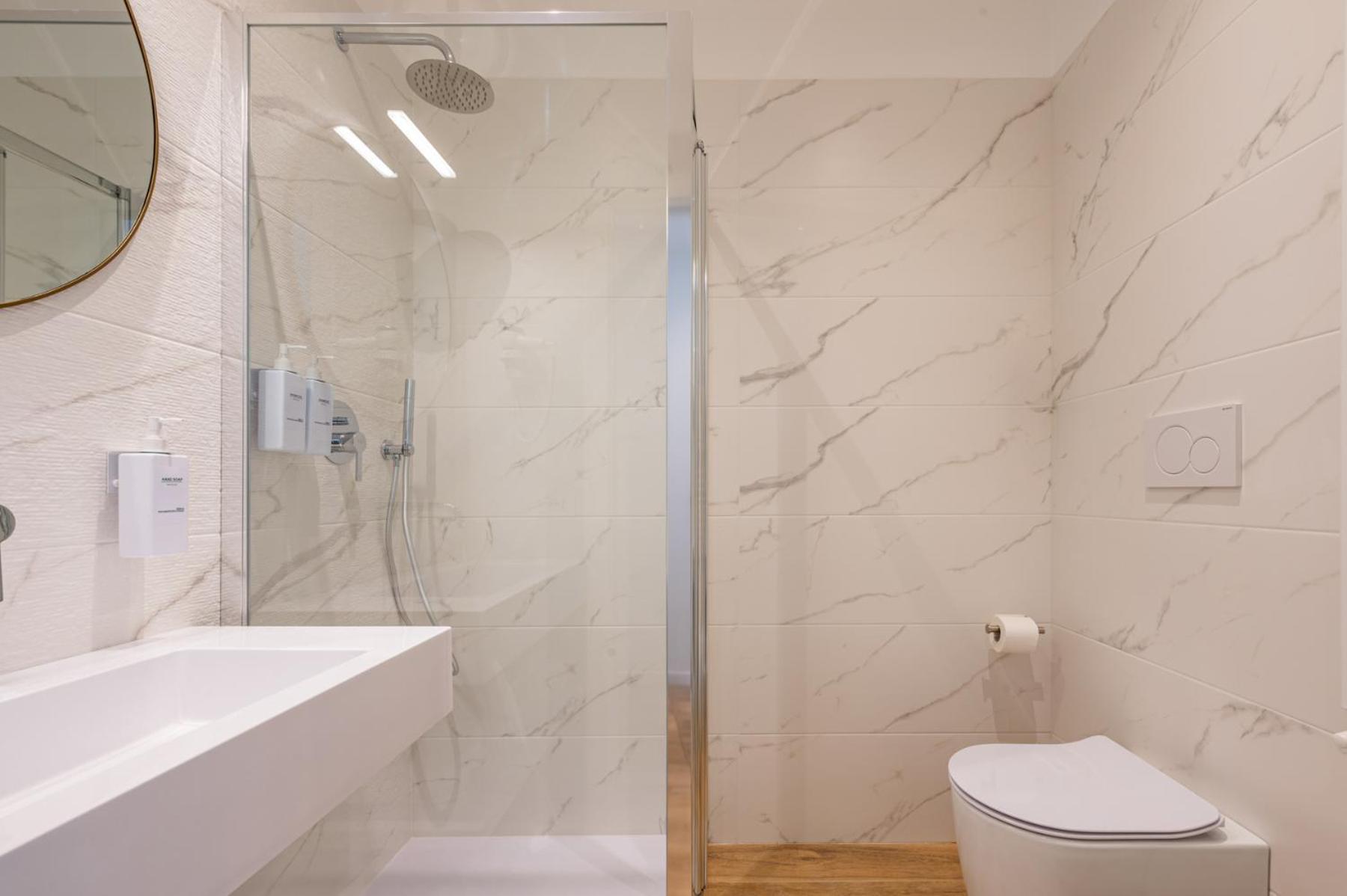 Binario Verticale Apartment